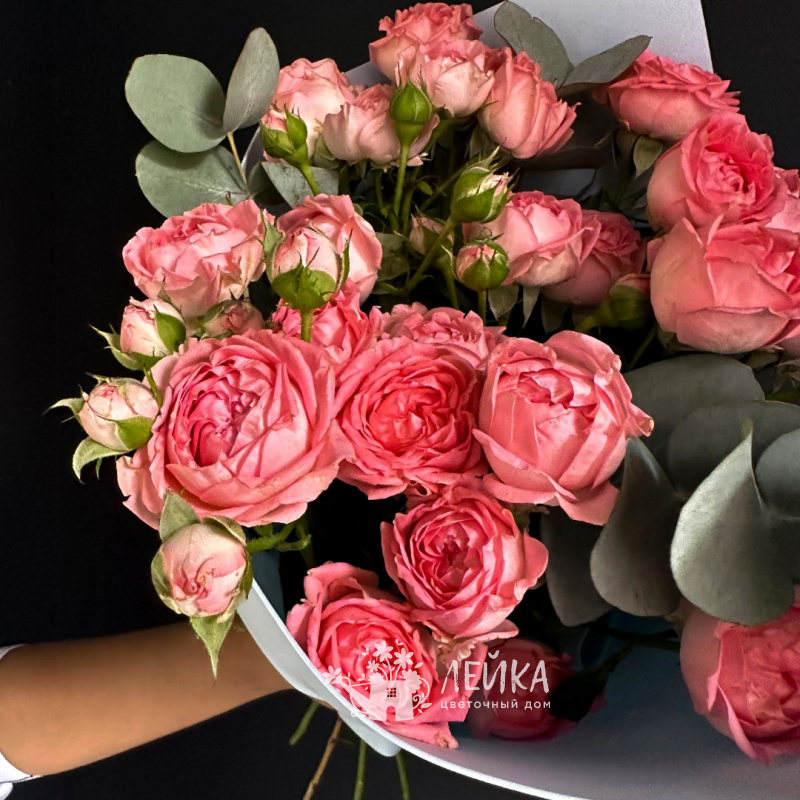 Букет из кустовых роз с эвкалиптом &laquo;Розовый зефир&raquo; 1